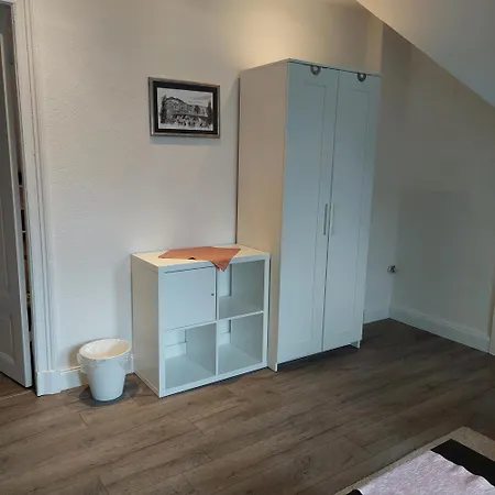 Zimmervermietung * Neumünster